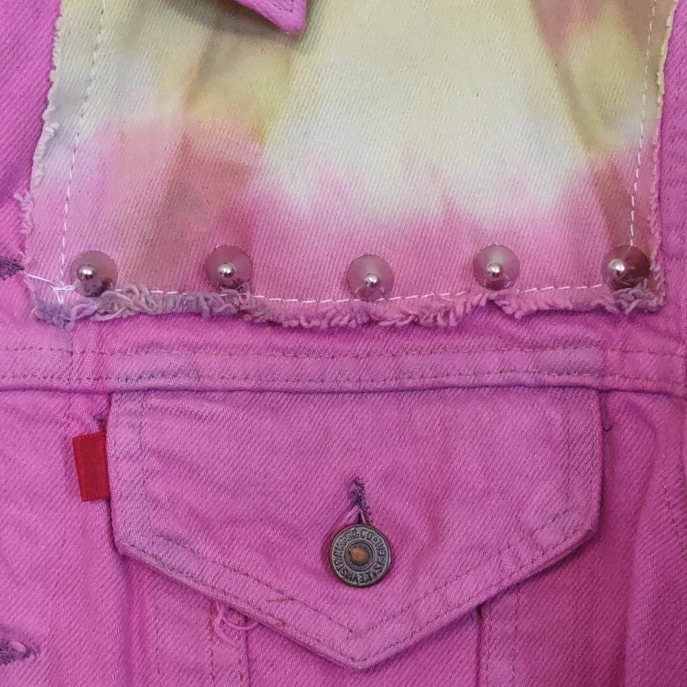 LF RP4 Levi's Eleanor Tie Dye Patched Denim Jacket One Size Pink - Picture 2 of 10